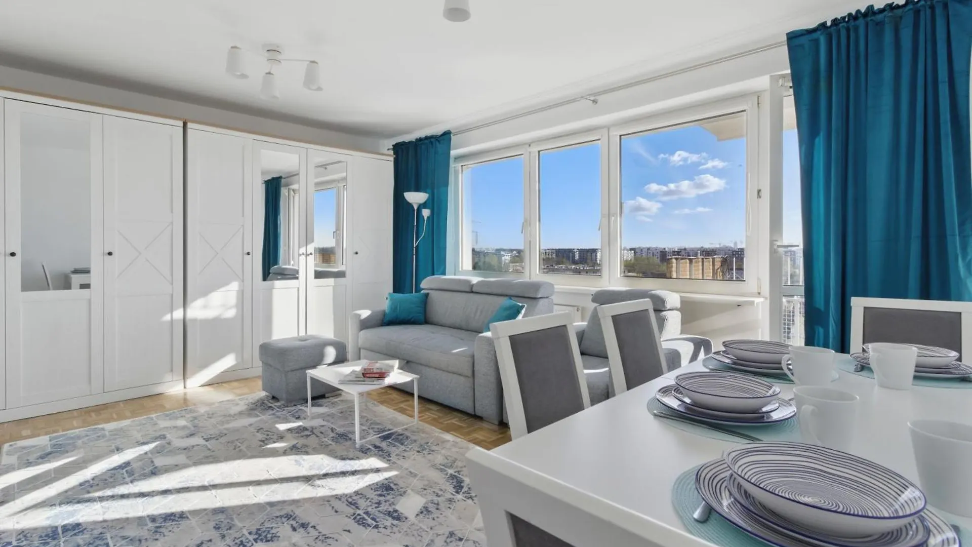 Turquoise By Solarento Apartment Warsaw Poland