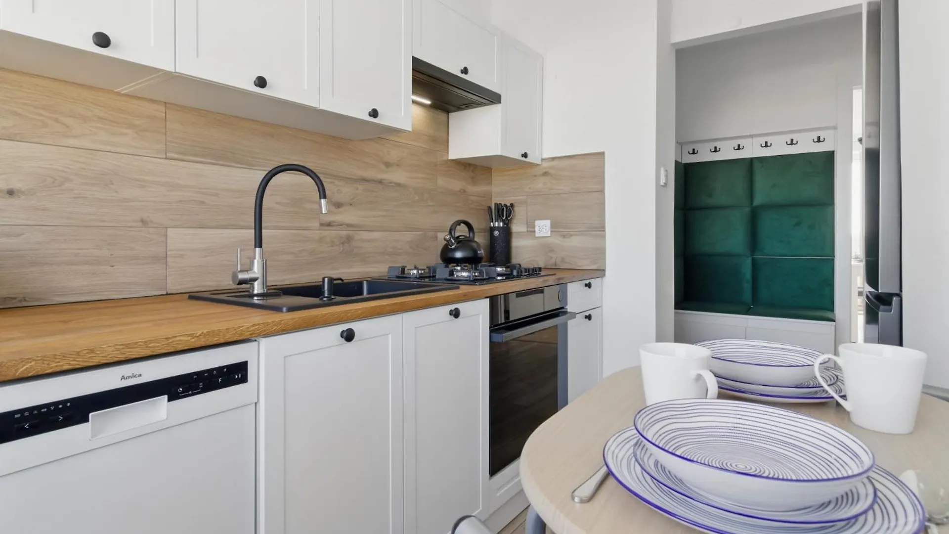 Turquoise By Solarento Apartment Warsaw